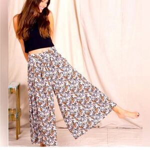 Natural life palazzo pants. Flowy. Size medium